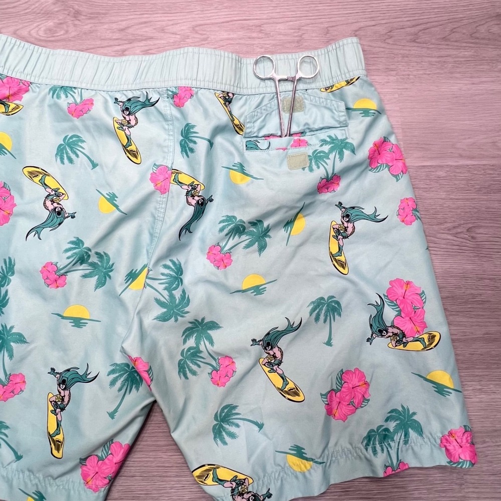 Batman Mens Tropical Surfing Swim Trunks Blue Board Shorts Size L Mesh Lining - Picture 7 of 10